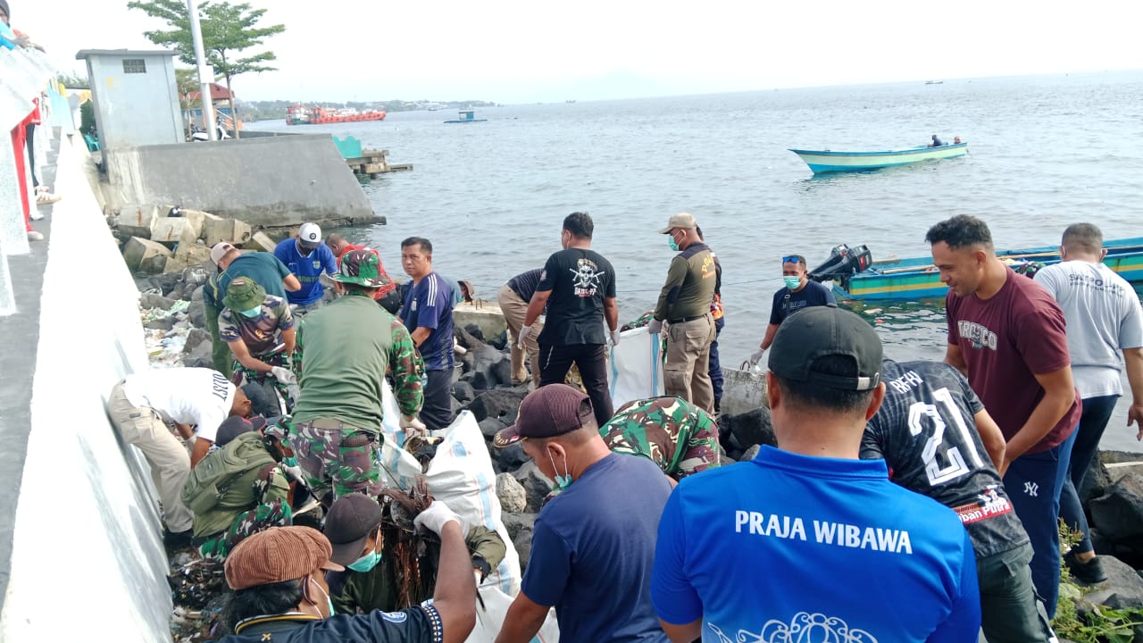 KEGIATAN WORLD CLEAN UP DAY (WCD) TAHUN 2025